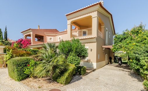 Villa in Sao Goncalo de Lagos, Algarve, Portugal 1