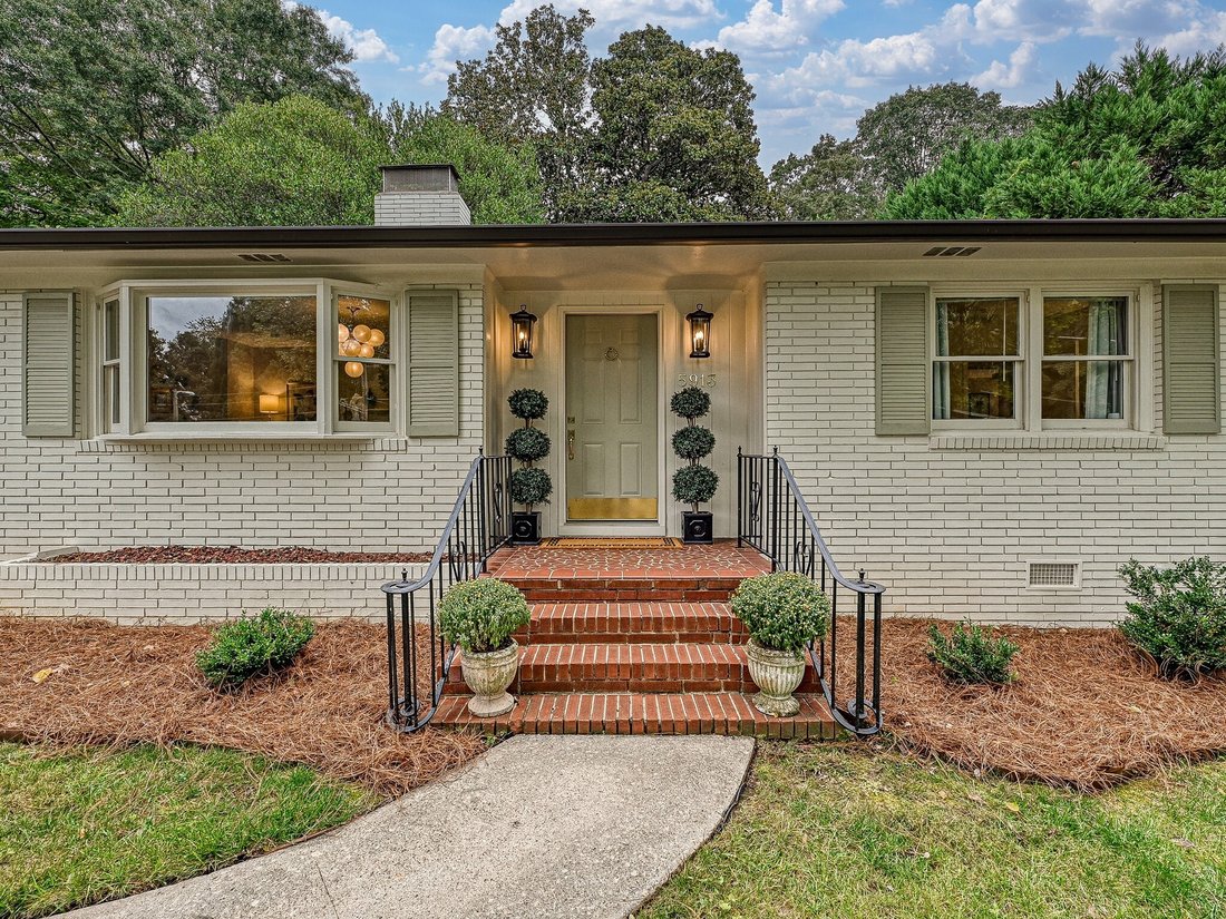 5913 Sharon View Road, Charlotte, In Charlotte, North Carolina, United