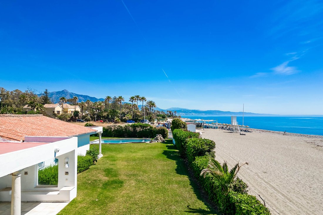 Villa in Guadalmina Baja, San Pedro de Alcantara, Spain 5 - 14709748