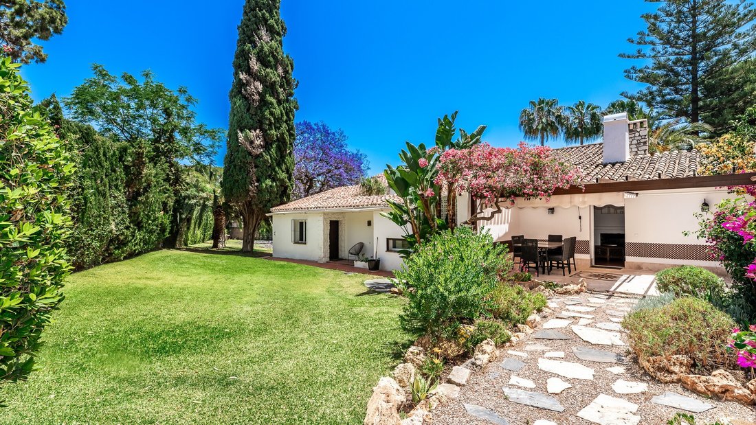 Villa in Marbella, Andalusia, Spain 2 - 14710097