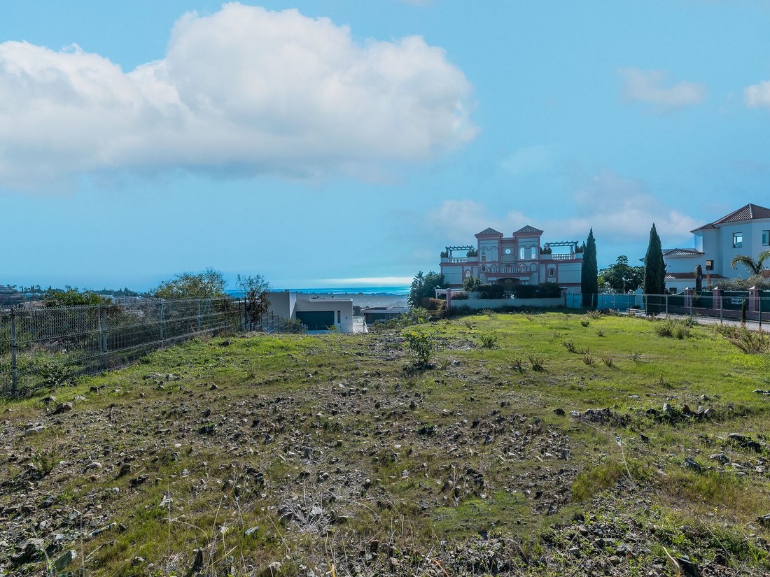 Land in Benahavis, Andalusia, Spain 1 - 14709886