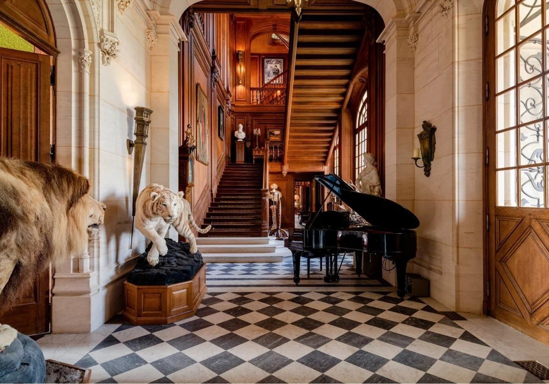 Loire Château In Bourges, France For Sale (14005639)