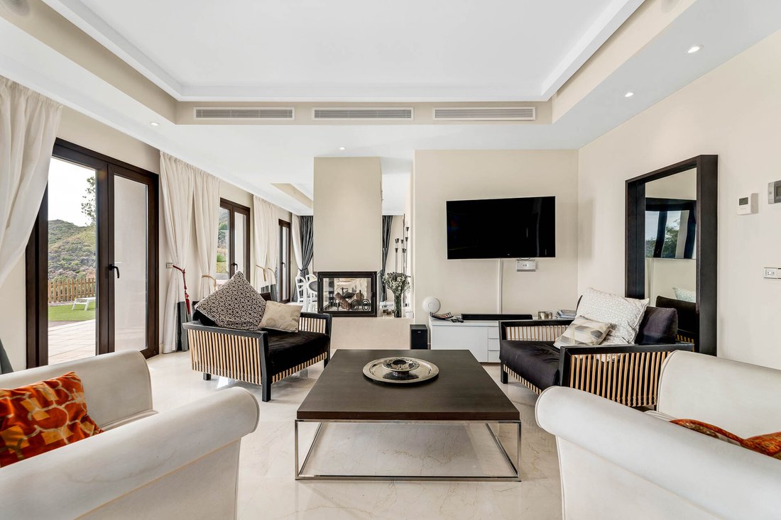 Villa in Benahavis, Andalusia, Spain 5 - 14709655