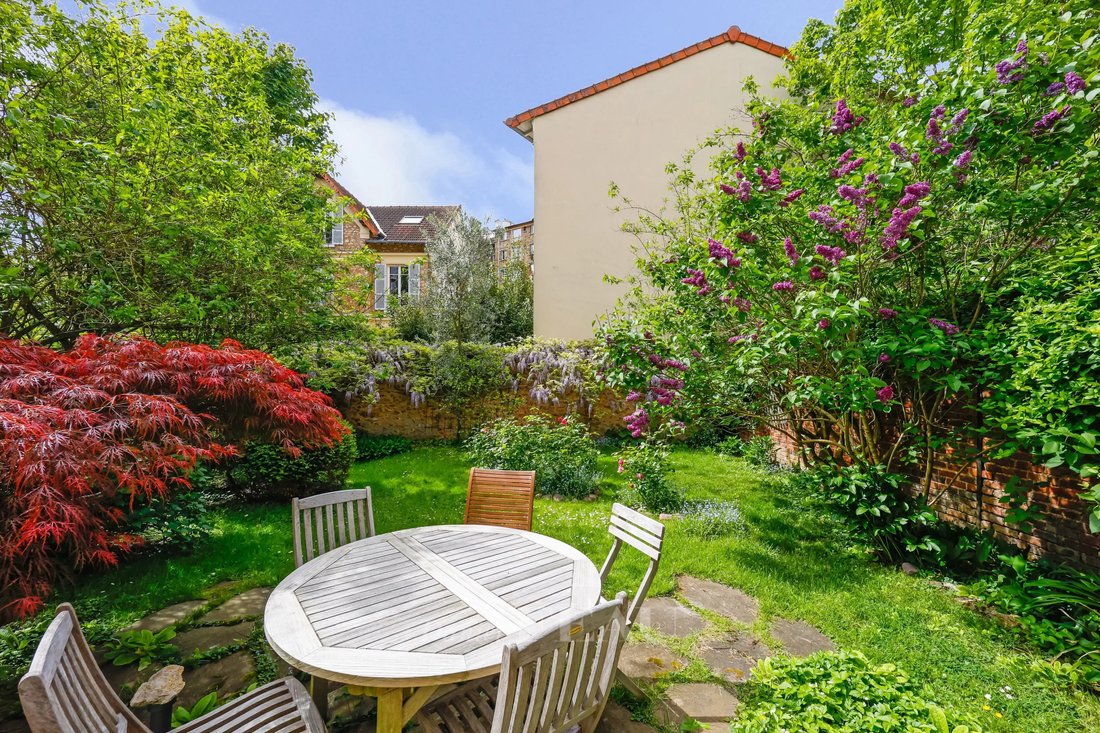 Versailles Montreuil An Elegant Family Home With A In Versailles