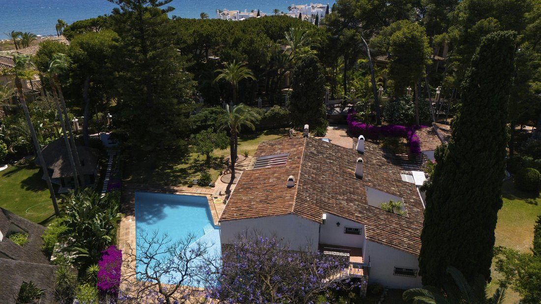 Villa in Marbella, Andalusia, Spain 5 - 14710097