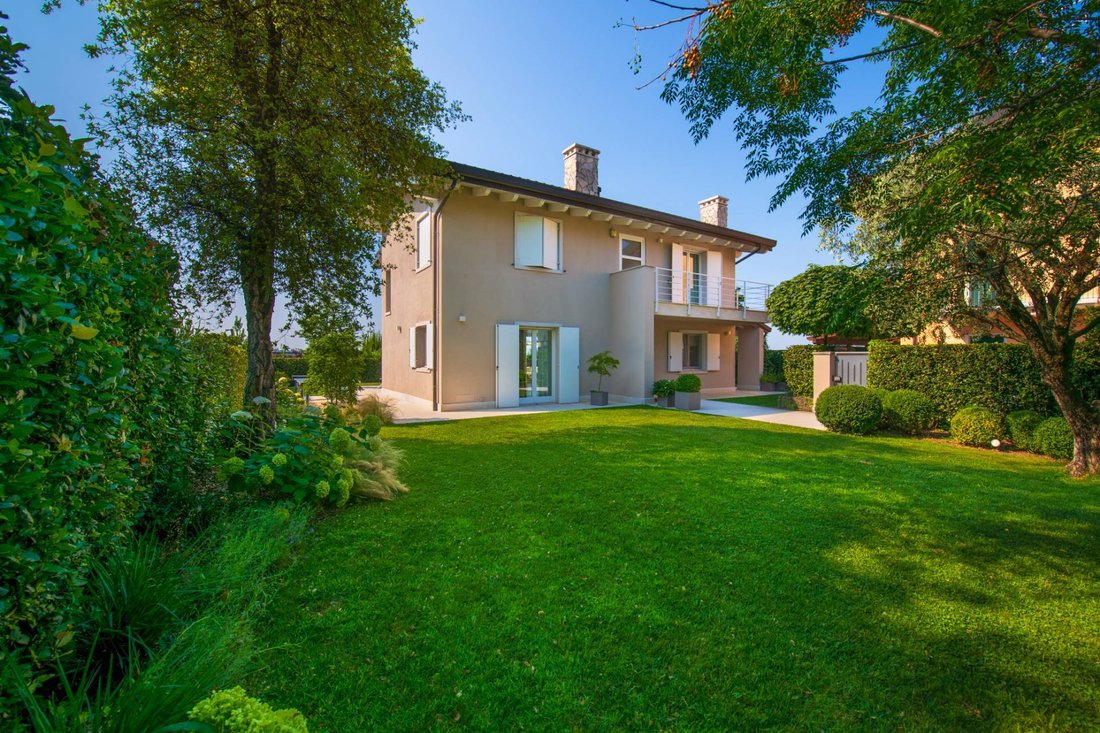 Villa in Negrar di Valpolicella, Veneto, Italy 1 - 14712569