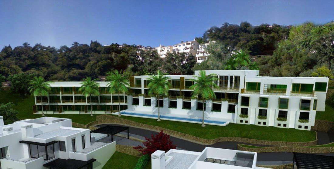 Land in Elviria-Cabopino, Marbella, Spain 5 - 14709523