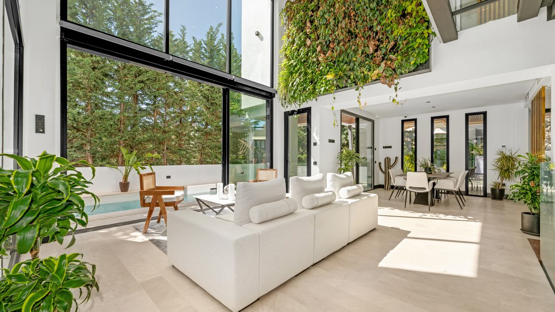 Villa in Marbella, Andalusia, Spain 2 - 10608610