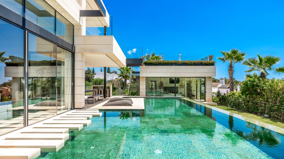 Villa in Golden Mile, Andalusia, Spain 2 - 14199662