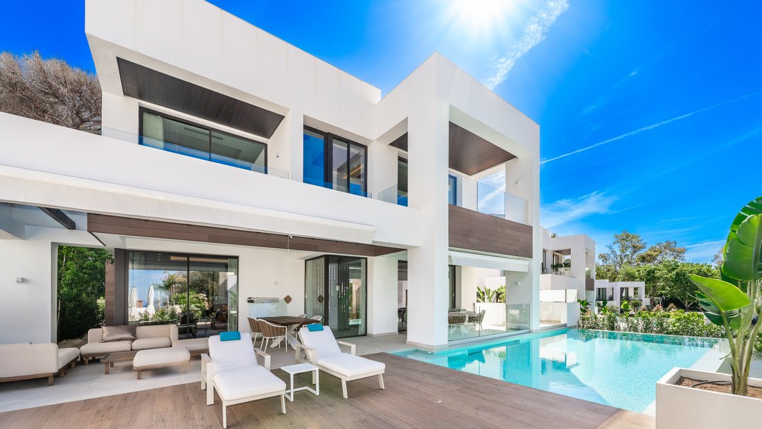 Villa in Marbella, Andalusia, Spain 1 - 14340280