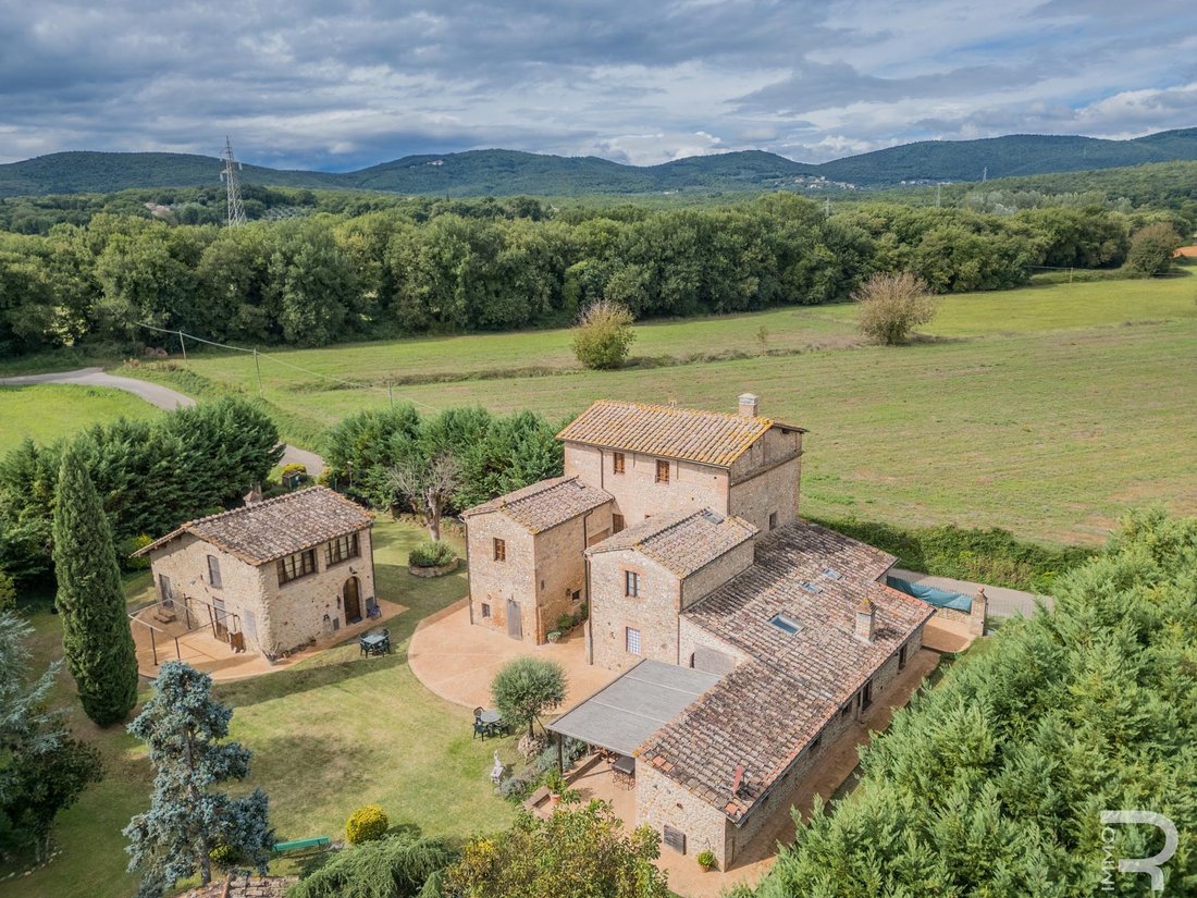 Farm Ranch in Sovicille, Tuscany, Italy 1 - 14713962