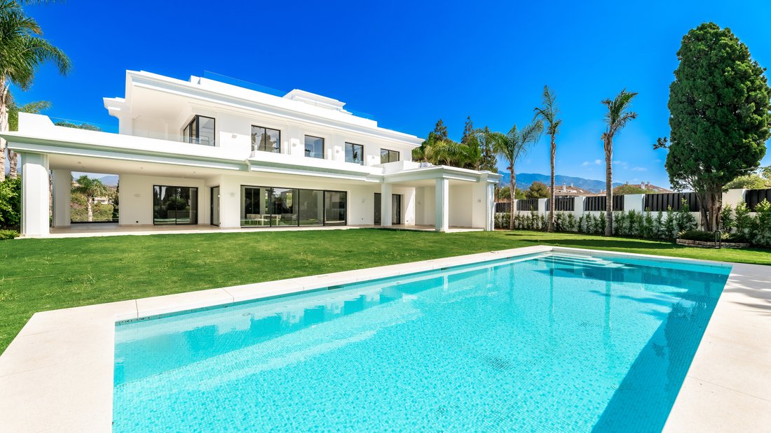 Villa in Marbella, Andalusia, Spain 1 - 11155507