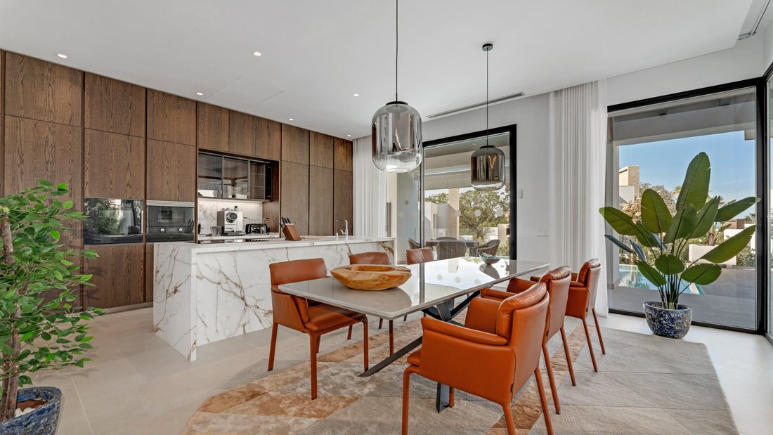 Villa in Marbella, Andalusia, Spain 5 - 14340280