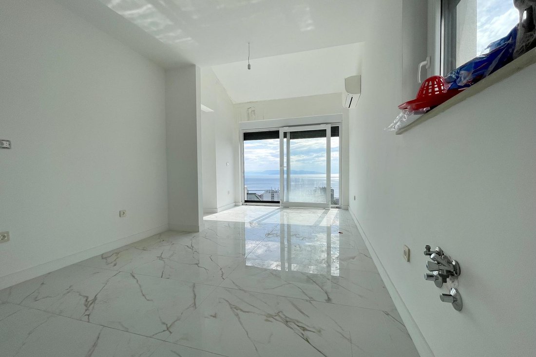 Apartment in Mjesni odbor Banderovo, Grad Rijeka, Primorje-Gorski Kotar County 2 - 14718442