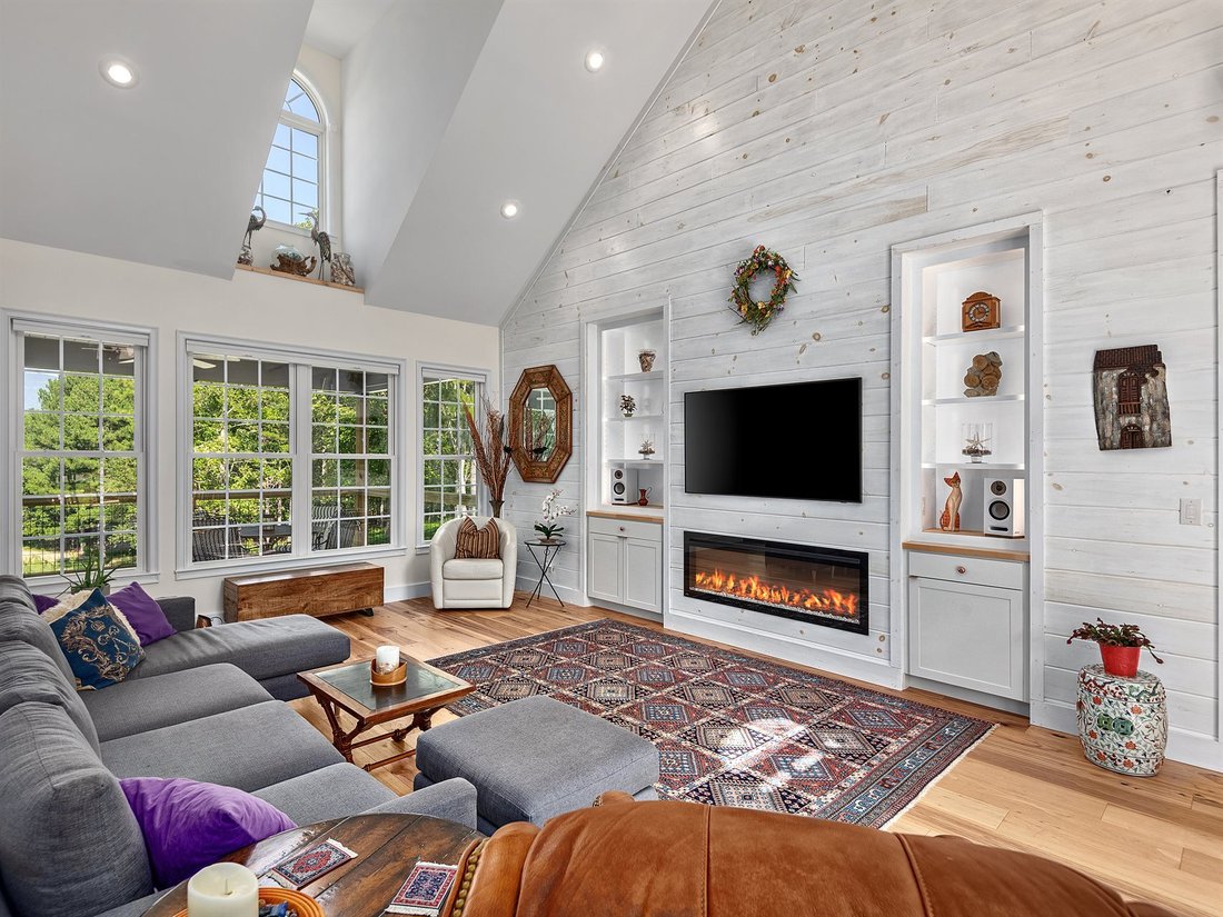 Completely Upgraded Home On Over In Brices Creek, North Carolina