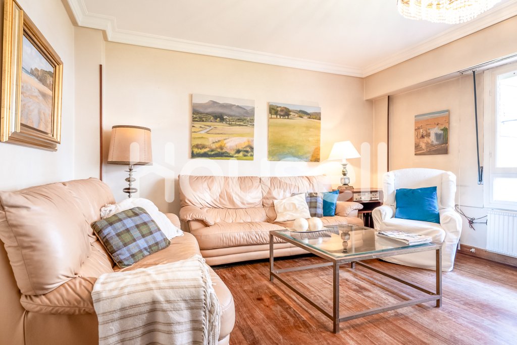 Flat For Sell In Zarautz In Zarautz, Basque Country, Spain For Sale