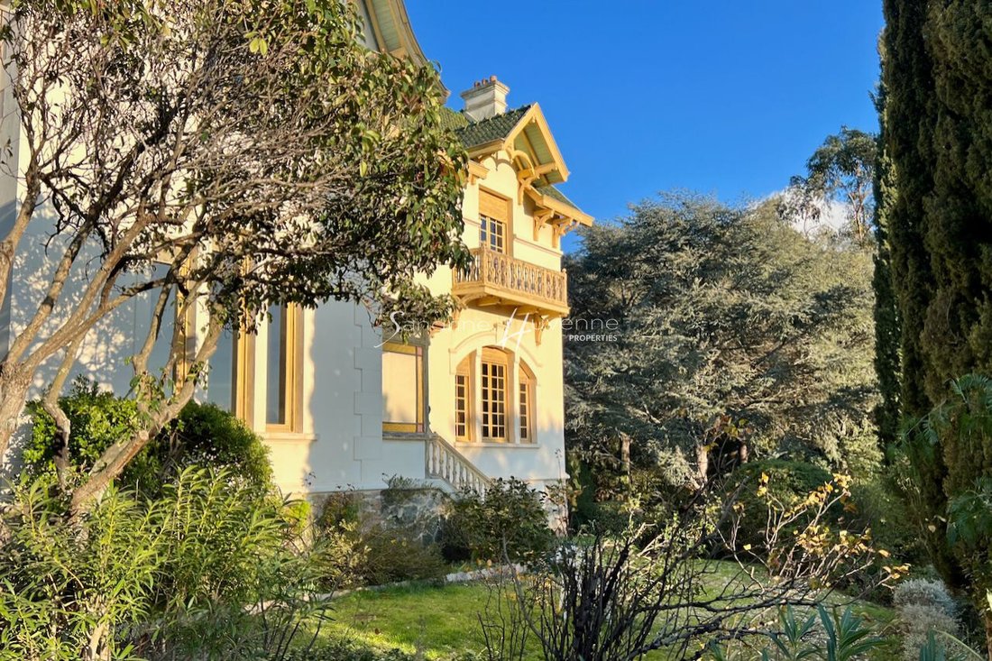 Villa in La Croix-Valmer, Provence-Alpes-Côte d'Azur, France 1 - 14715024