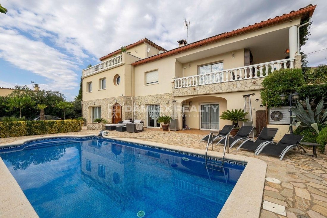 House in Calonge i Sant Antoni, Catalonia, Spain 1 - 14717273