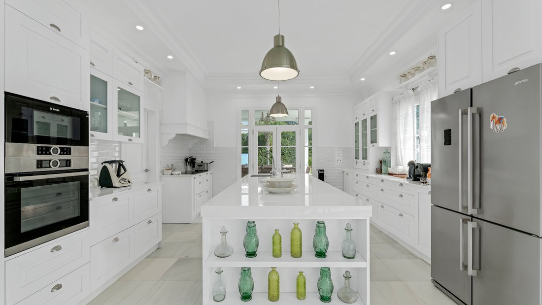 Villa in Marbella, Andalusia, Spain 5 - 13298717
