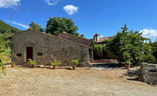 Country House in Borgo San Lorenzo, Tuscany, Italy 1