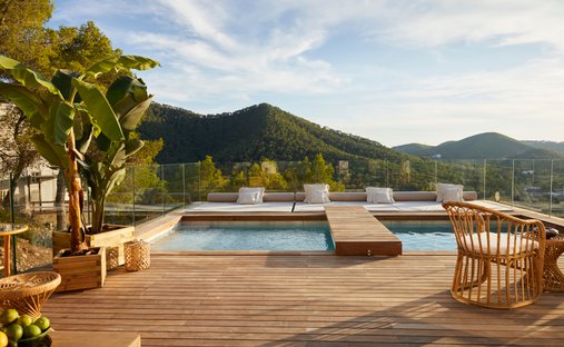 Villa in Cala Llonga, Ibiza, Santa Eularia des Riu, Balearic Islands 1