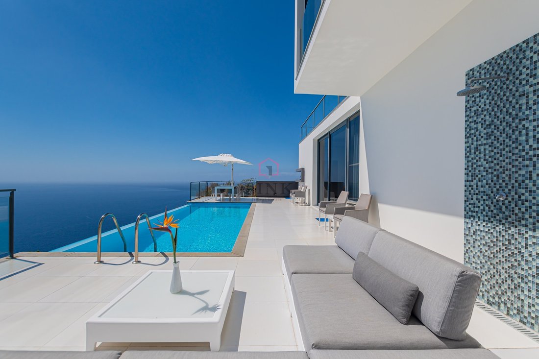 Villa in Arco da Calheta, Autonome Region Madeira, Portugal 1 - 14719666