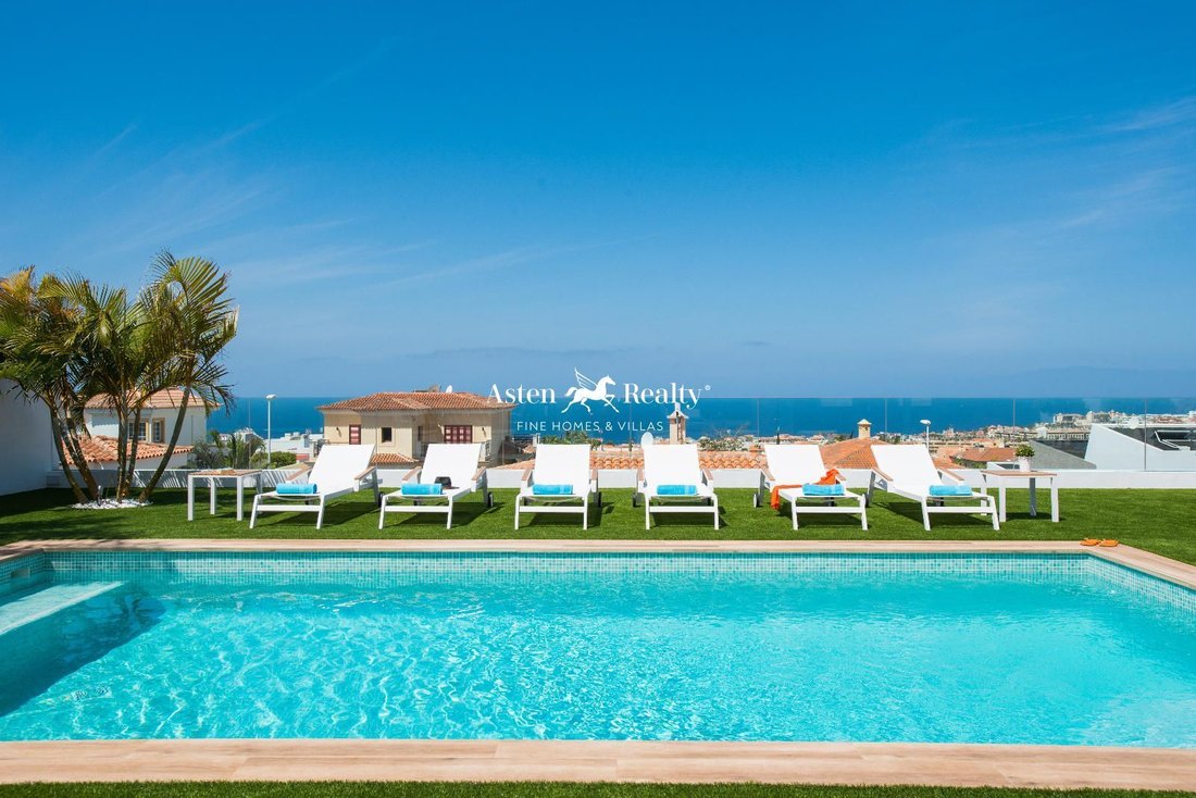 Villa in Costa Adeje, Adeje, Canary Islands 2 - 14722548