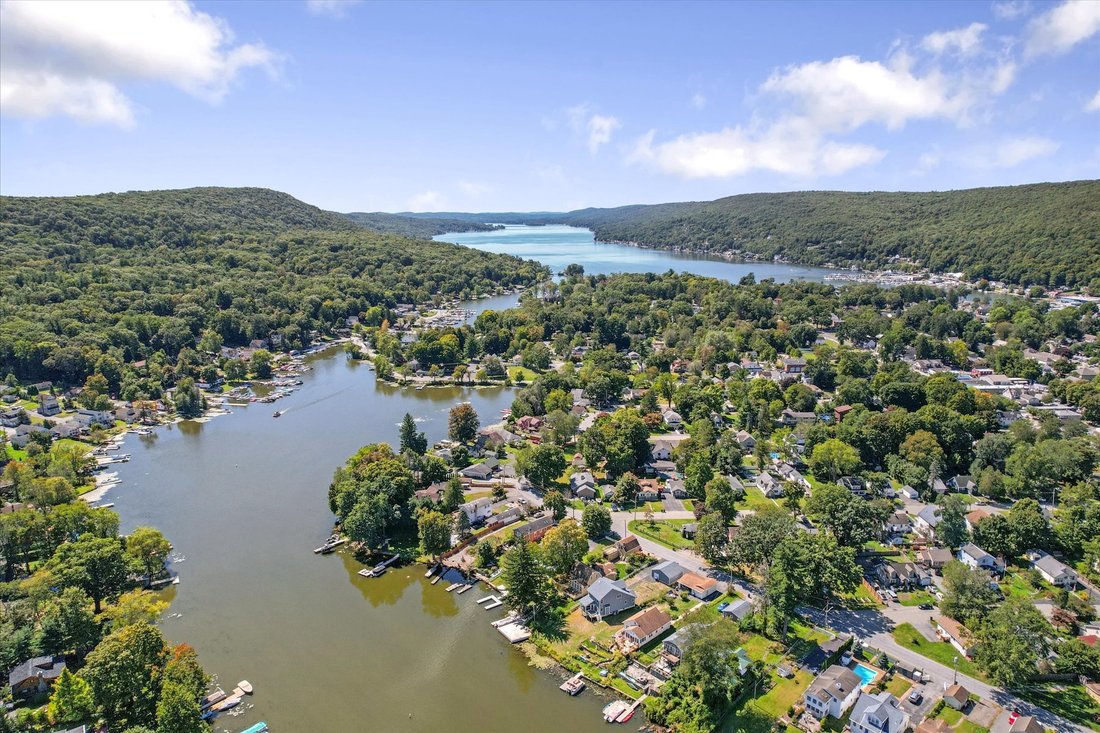 Lakefront Home In Greenwood Lake, New York, United States For Sale (14719556)