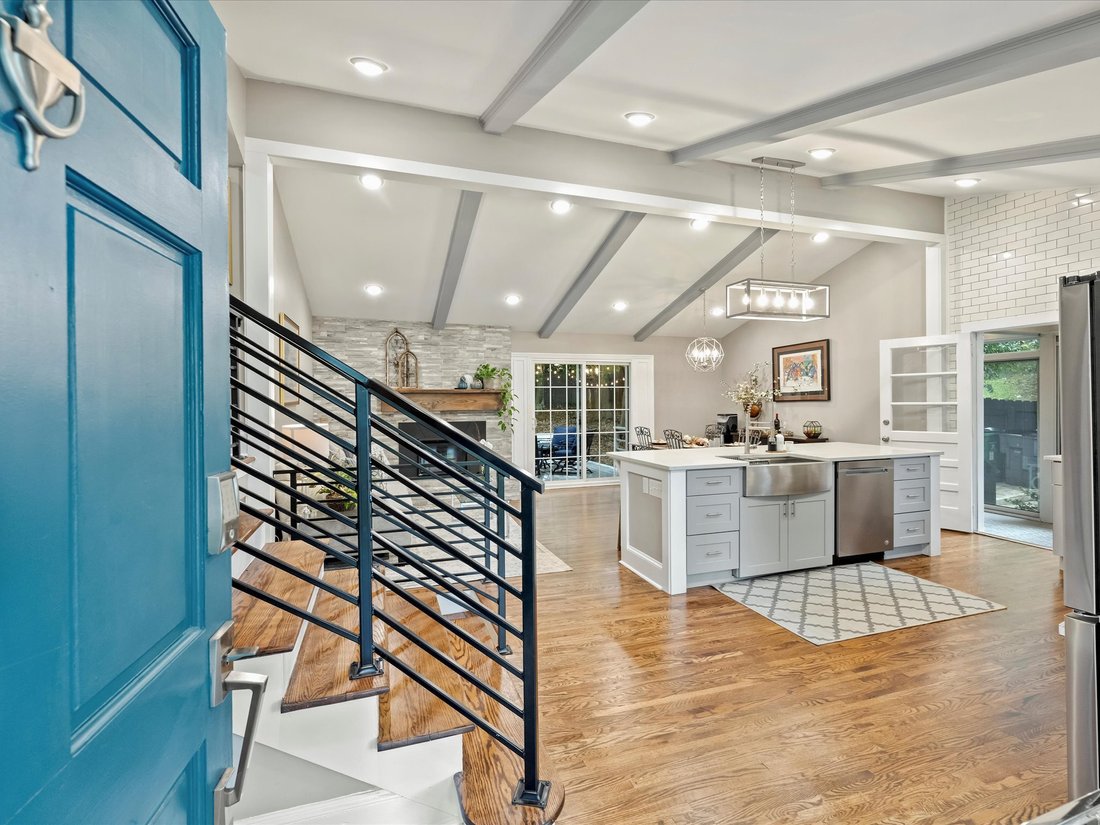 2600 Wensley Drive, Charlotte, Nc In Charlotte, North Carolina, United