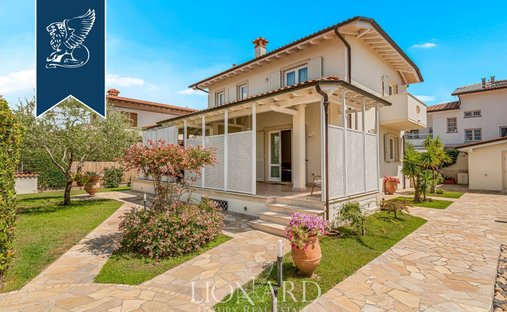 Villa in Tonfano, Pietrasanta, Italien 1