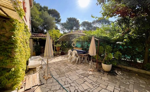 House in Sud, Cavalaire-sur-Mer, France 1