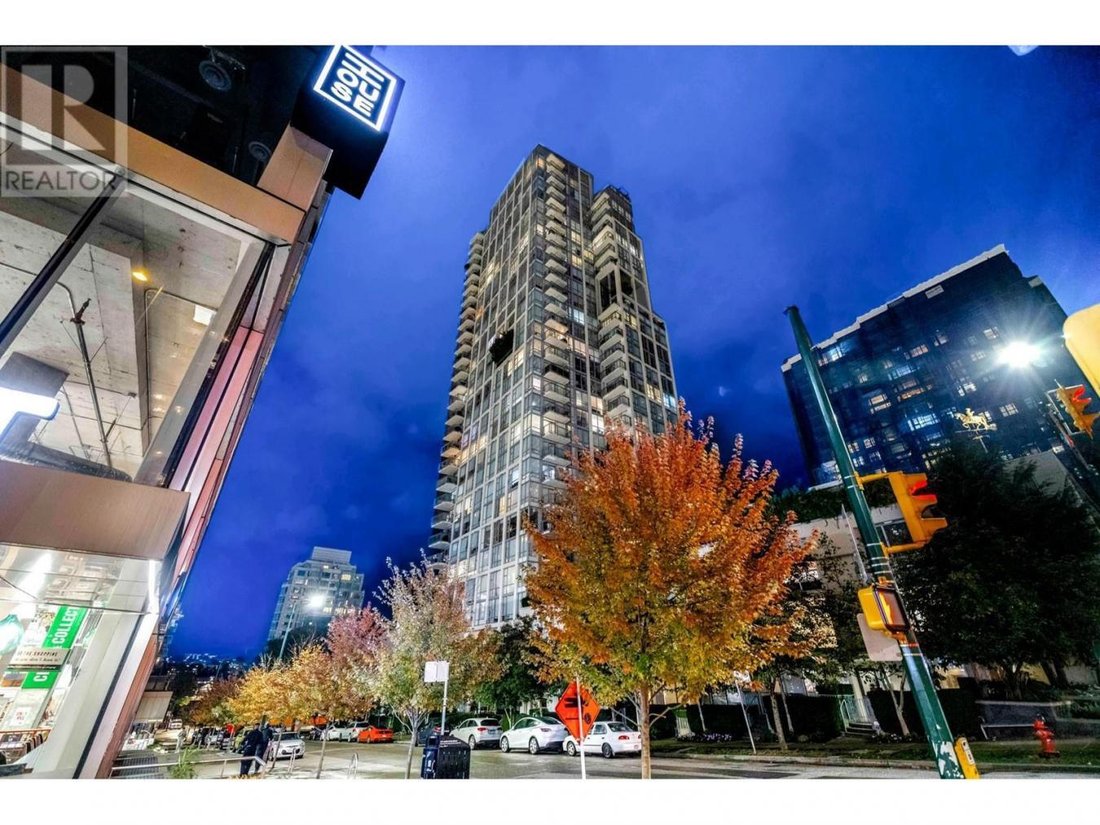 Townhouse in Vancouver, British Columbia, Canada 1 - 14721956