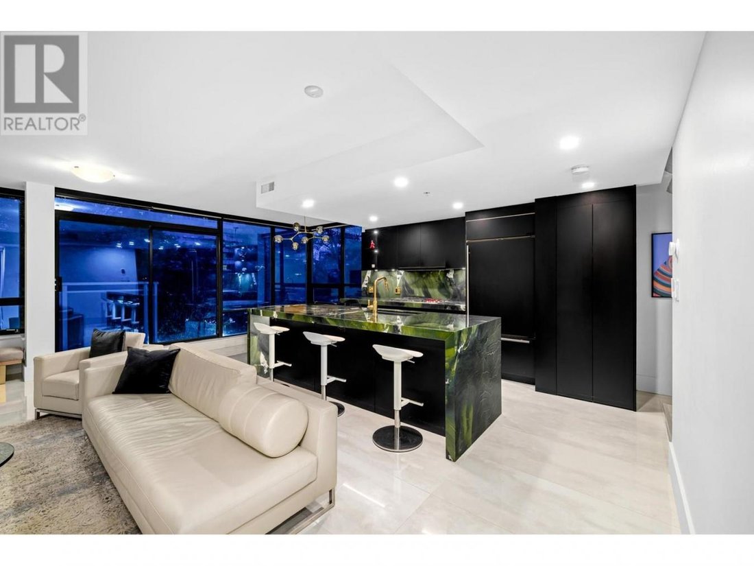 Townhouse in Vancouver, British Columbia, Canada 3 - 14721956
