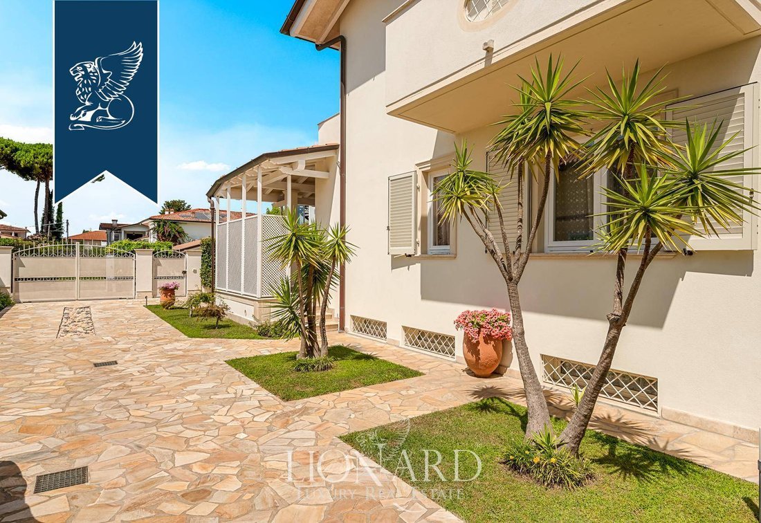 Villa in Tonfano, Pietrasanta, Italy 2 - 14722709