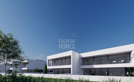 Villa in Sao Goncalo de Lagos, Algarve, Portugal 1