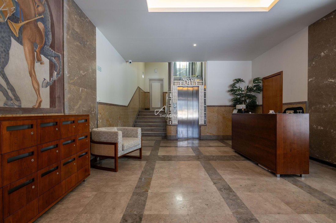 Apartment in Santo Antonio, Lisbon, Portugal 2 - 14719674