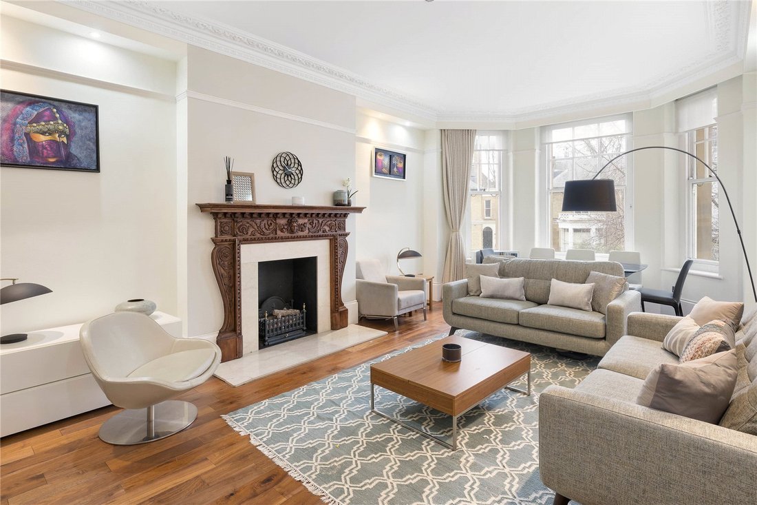 Apartment in Holland Park, Kensington And Chelsea, England 1 - 14723570
