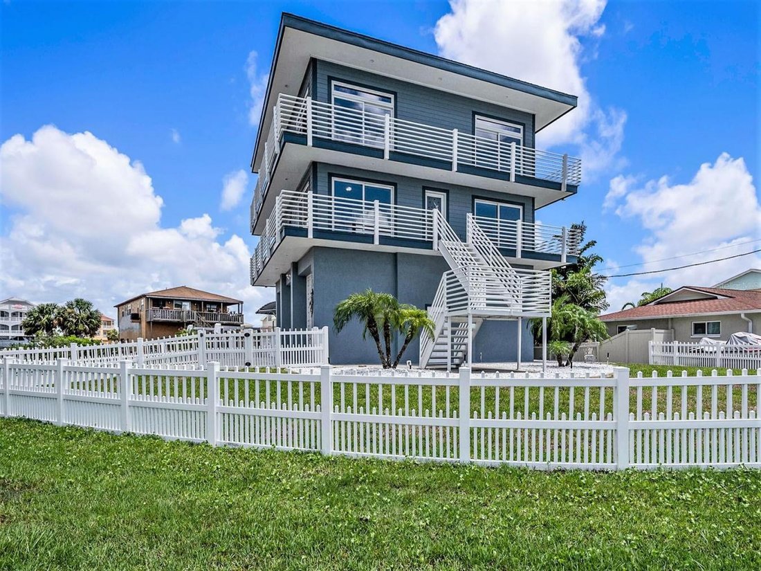 House in Hudson, Florida, United States 3 - 14730685