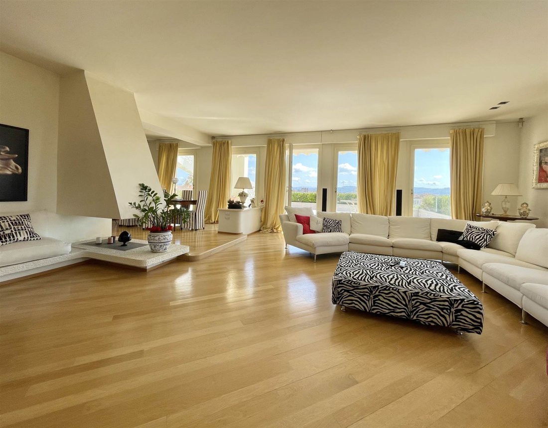 Penthouse in Hospital Zone, Empoli, Tuscany 1 - 14724881