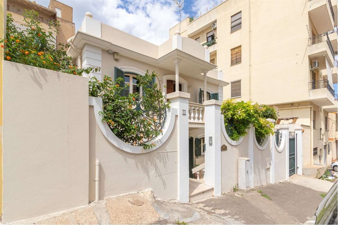 Villa in Monte Urpinu - Bonaria, Cagliari, Sardinia 2 - 14726553
