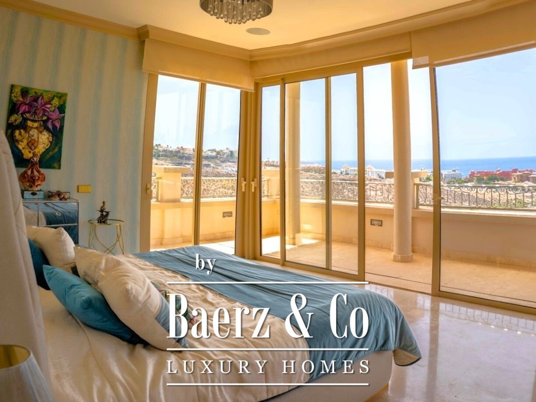 Estate in La Caleta, Adeje, Canary Islands 4 - 14730736
