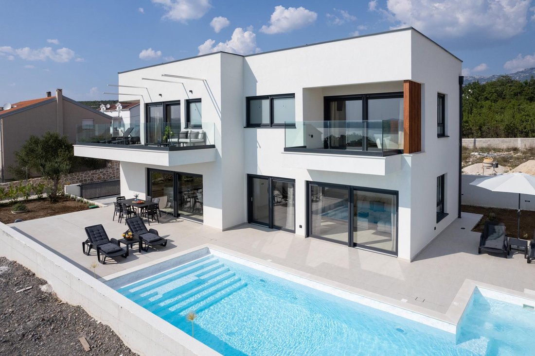 Villa in Maslenica, Zadar County, Croatia 1 - 14731261