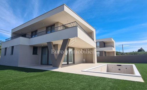 House in Krk, Primorje-Gorski Kotar County, Croatia 1