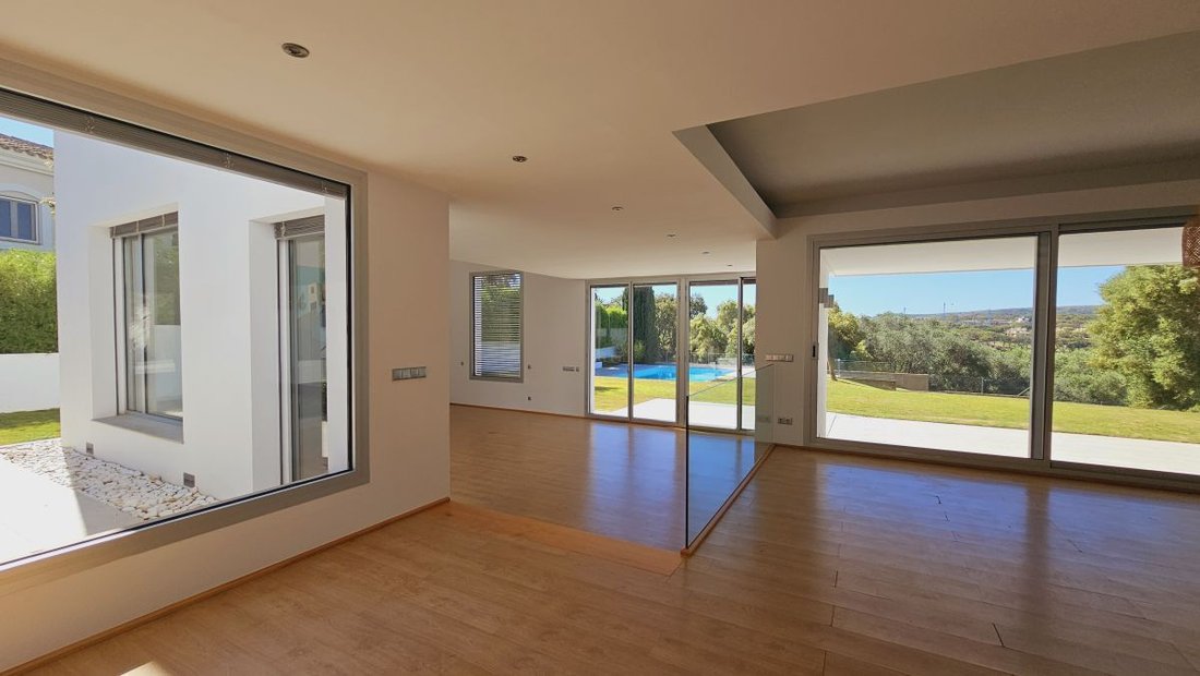 Villa in Sotogrande, San Roque, Andalusia 2 - 14725142