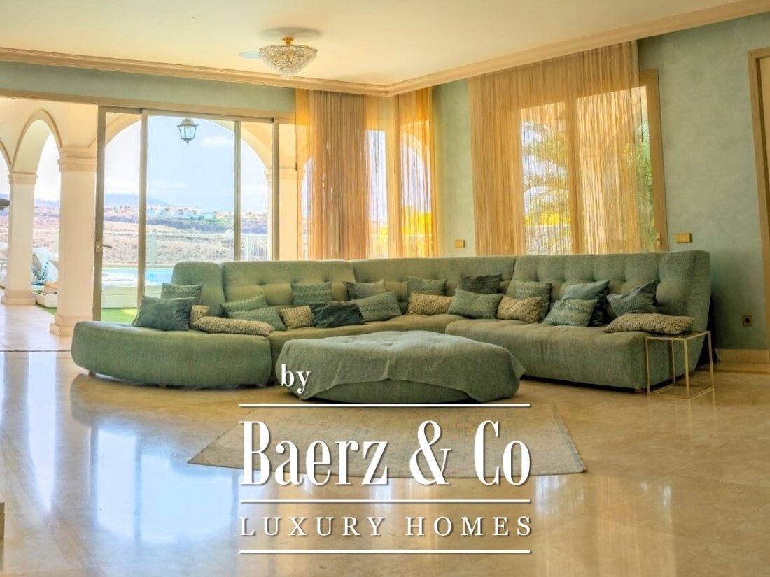 Estate in La Caleta, Adeje, Canary Islands 2 - 14730736