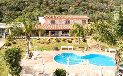 Villa en Uta, Cerdeña, Italia 1