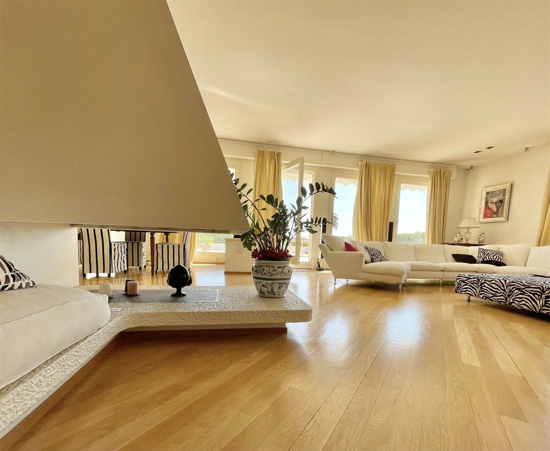 Penthouse in Hospital Zone, Empoli, Tuscany 2 - 14724881