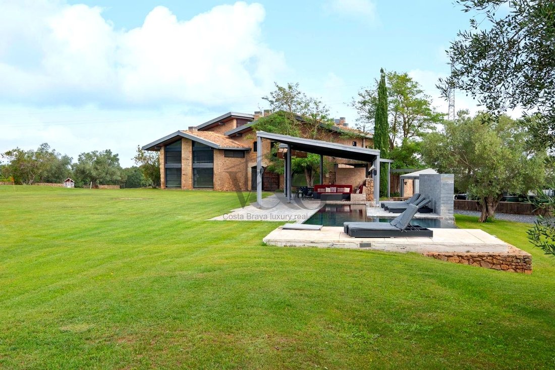 Villa in Sant Climent de Peralta, Forallac, Spain 4 - 14729833