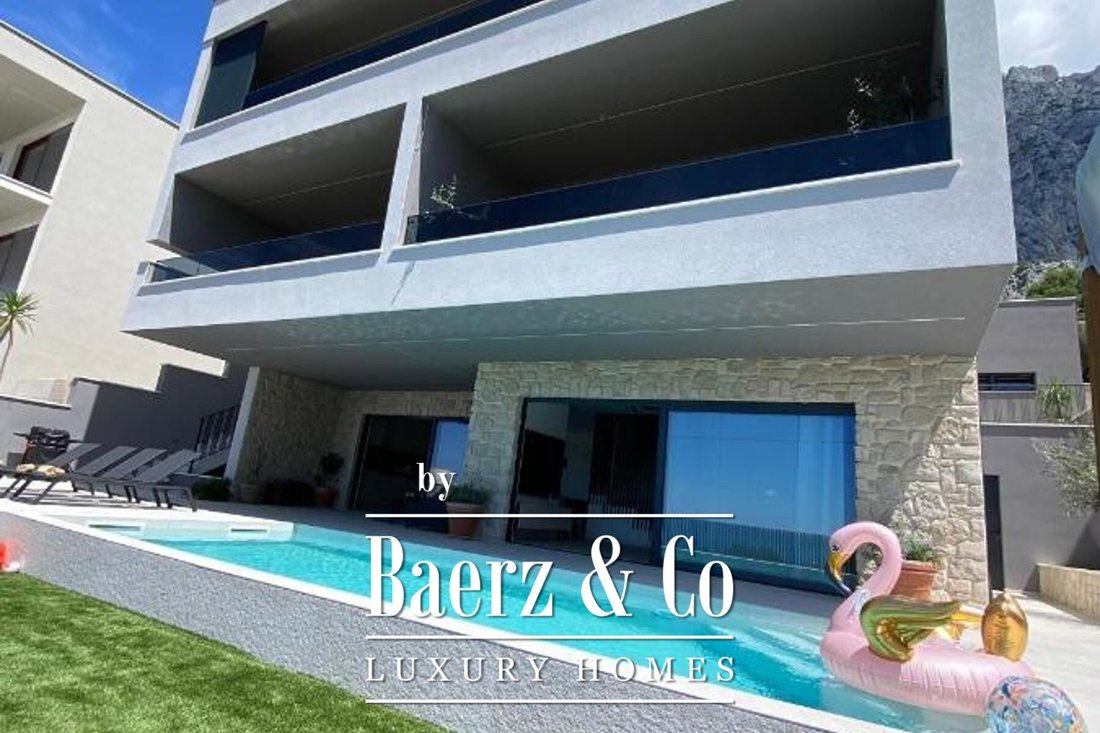 Villa in Veliko Brdo, Split-Dalmatia County, Croatia 1 - 14726102