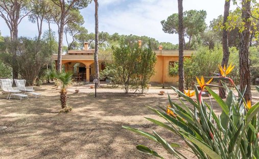Villa à Pula, Sardaigne, Italie 1